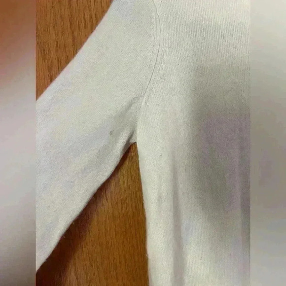 Everlane cashmere crew sweater in cream - Picture 2 of 8